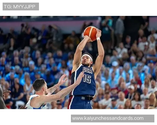 基德赞扬凯莱布马丁在防守和进攻中的出色表现与创造机会能力